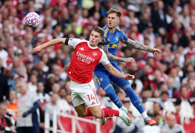Gyokeres battles for the ball