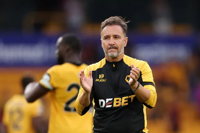 Wolves manager Vitor Pereira applauding fans