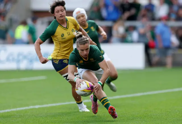 Nadine Roos