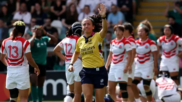 Referee