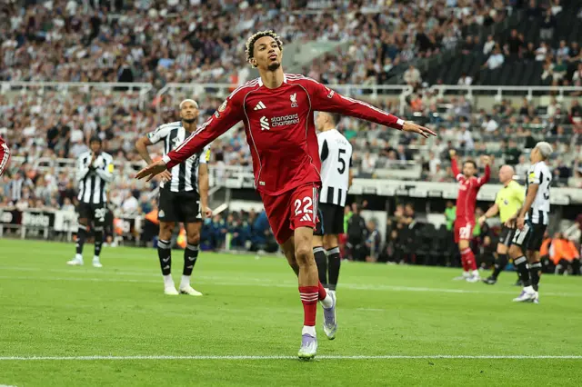 Hugo Ekitike of Liverpool celebrates after scoring the second goal for his team during the Premier League match between Newcastle United and Liverpool at St James' Park on August 25, 2025 in Newcastle upon Tyne, England.