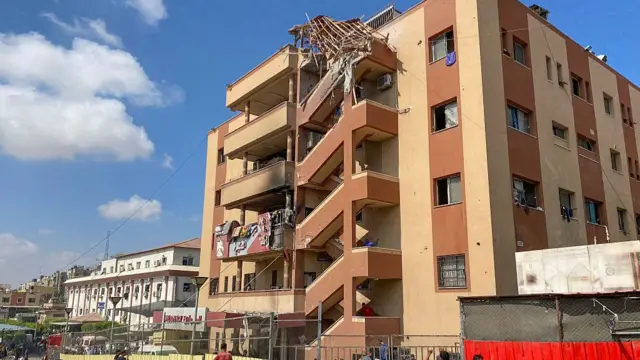 Palestinians gather outside Nasser hospital in Khan Yunis in the southern Gaza Strip on August 25, 2025, following Israeli strikes. Gaza's civil defence agency said Israeli strikes on the hospital killed at least 15 people on August 25, including four journalists and one civil defence member