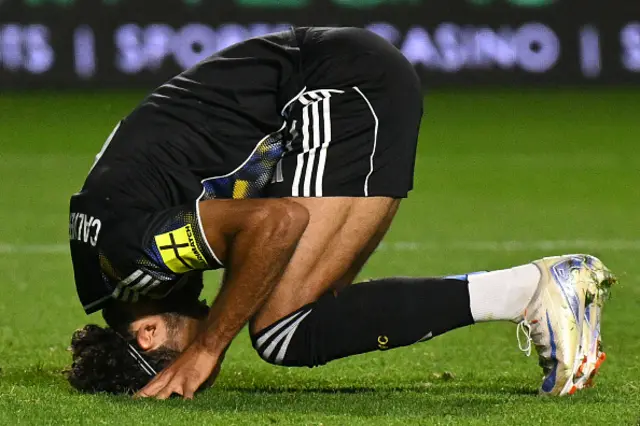 Dominic Calvert-Lewin shows despair