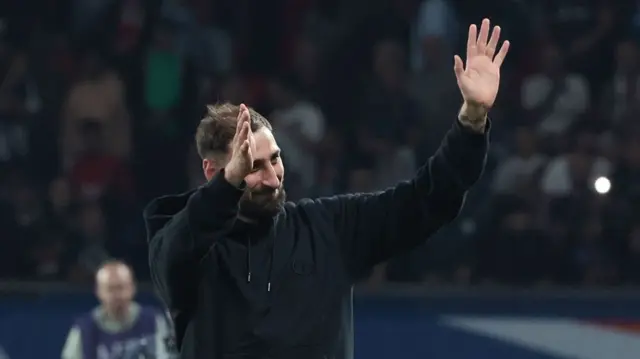 Gianluigi Donnarumma salutes PSG fans