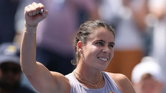 Emma Navarro celebrates match point