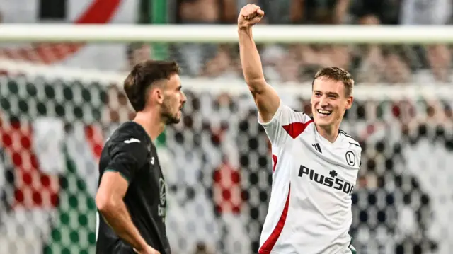 Mileta Rajovic celebrates after scoring for Legia Warsaw against Hibernian
