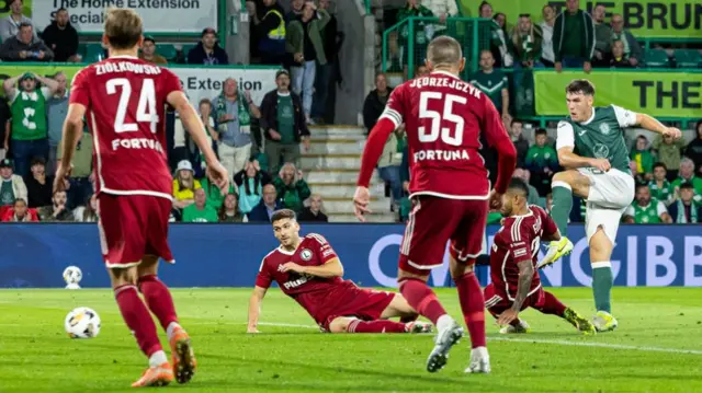 Josh Mulligan scores for Hibernian against Legia Warsaw