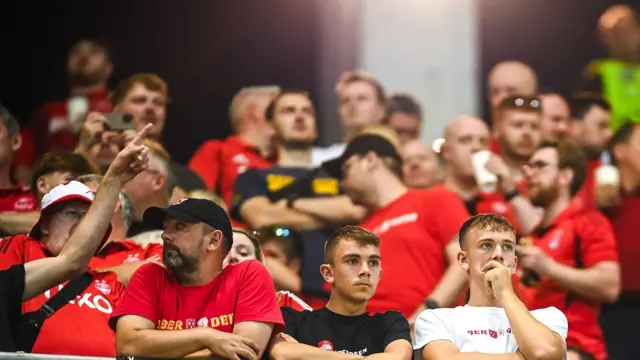 Aberdeen supporters
