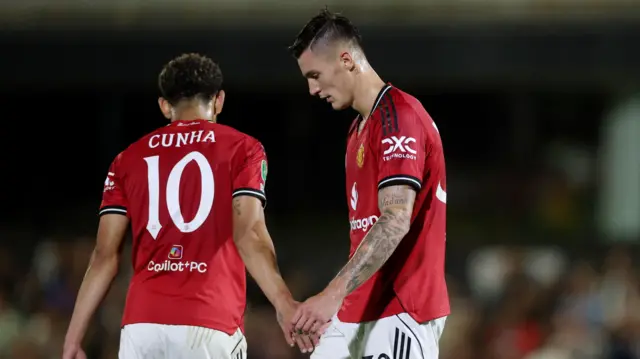 Manchester United's Matheus Cunha and Benjamin Sesko during their EFL defeat by Grimsby