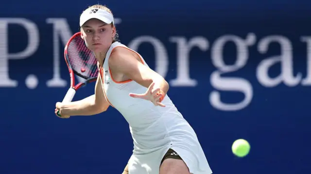 Elena Rybakina in action