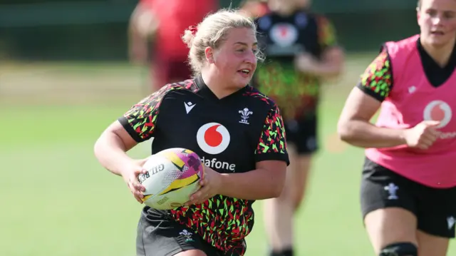 Wales hooker Molly Reardon carries the ball in training