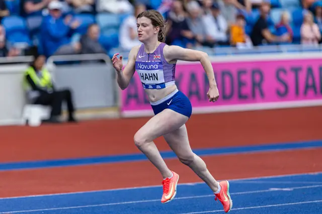 Sophie Hahn in the 100m ambulant