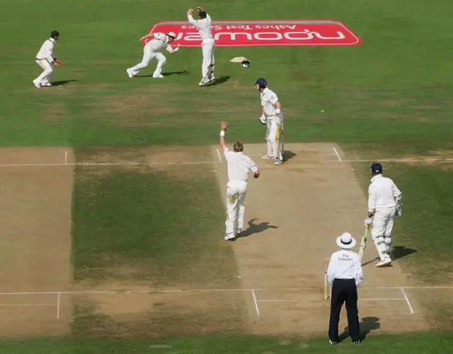 Shane Warne drops Kevin Pietersen