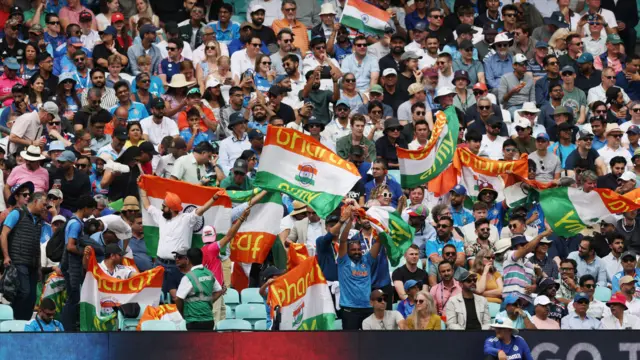 India fans