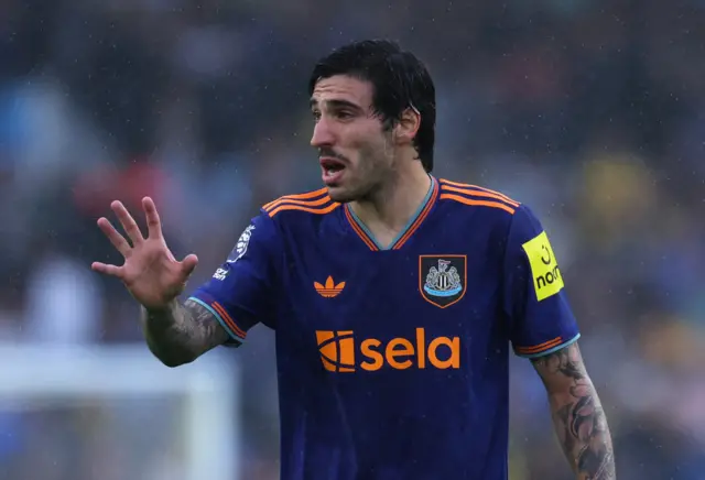 Newcastle United's Sandro Tonali reacts