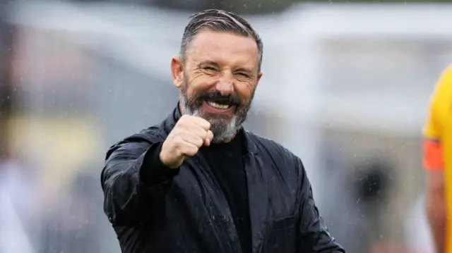 Hearts' Derek McInnes celebrates