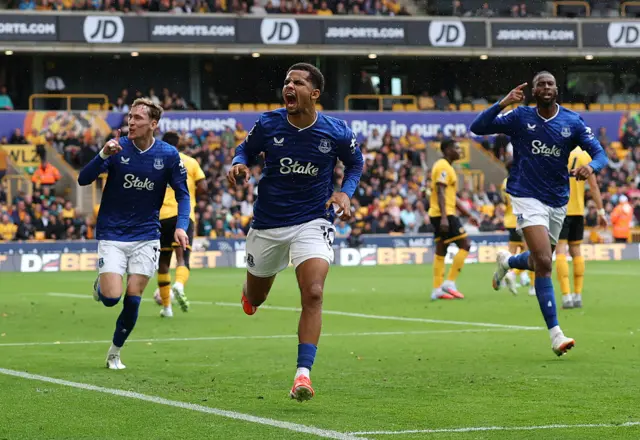 Iliman Ndiaye of Everton celebrates scoring his team's second goal during the Premier League match between Wolverhampton Wanderers and Everton at Molineux on August 30, 2025 in Wolverhampton, England.
