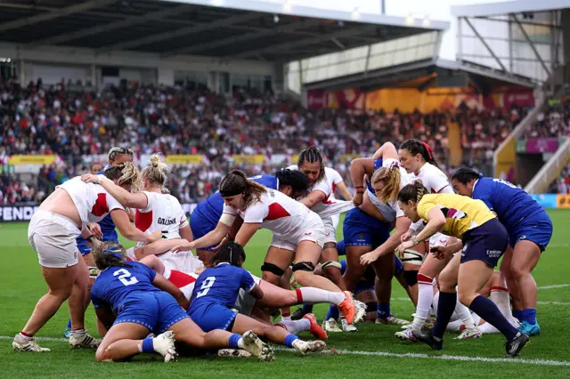 Lark Atkin-Davies scoring a try