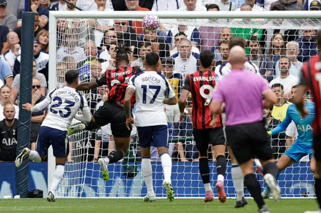 Bournemouth's Ghanaian striker #24 Antoine Semenyo (2L) heads over