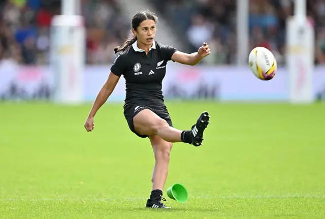 Sorens kicking a conversion