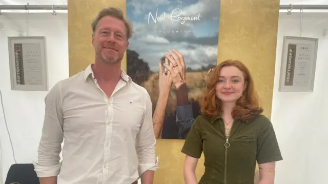 Elan a Neil