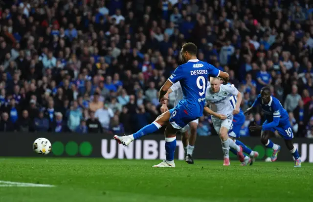 Dessers dispatches his penalty to make it 2-0