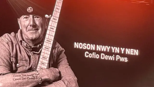 Noson Nwy yn y Nen