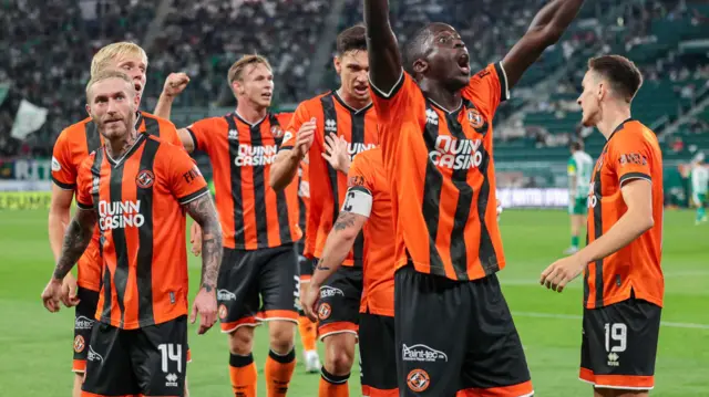 Dundee Utd celebrate