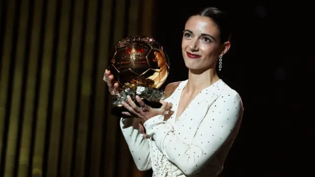Barcelona's Spansih midfielder Aitana Bonmati receives the Woman Ballon d'Or award