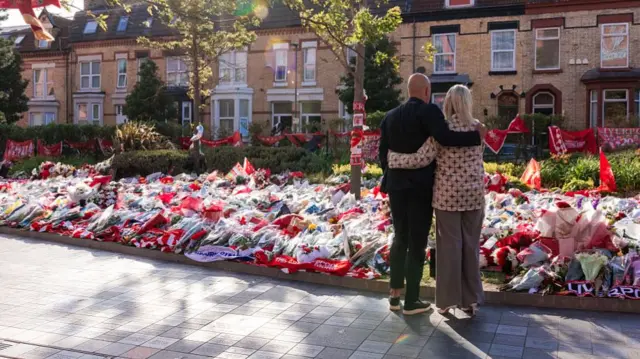 Jota's tribute outside Anfield