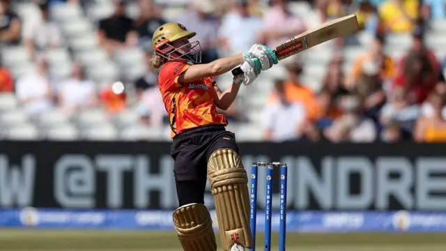 Emma Lamb of Birmingham Phoenix bats
