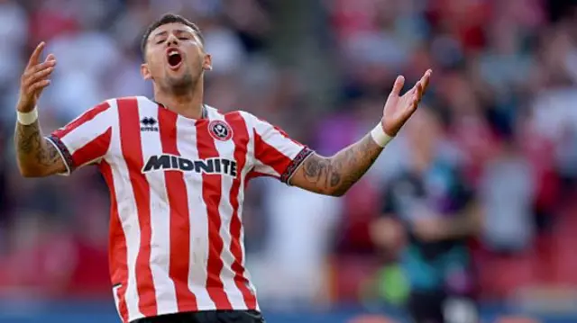 Gus Hamer is dejected for Sheffield United against Bristol City