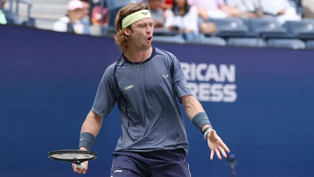 Andrey Rublev looks frustrated vs Felix Auger-Aliassime