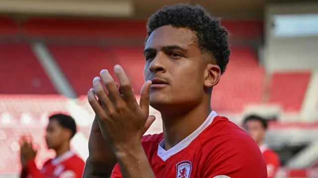 Neto Borges applauds Middlesbrough fans