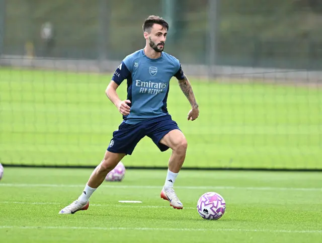Viera in Arsenal training