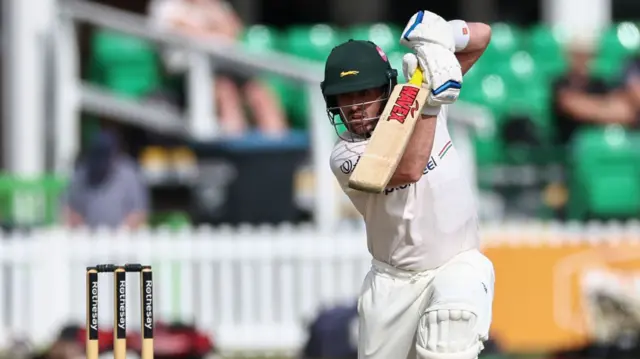 Lewis Hill batting for Leicestershire