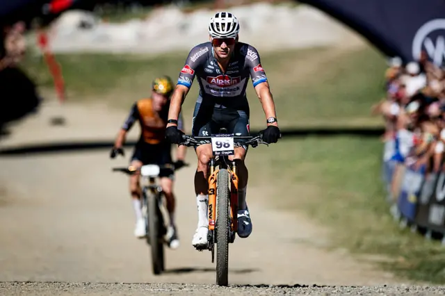 Mathieu van der Poel competes