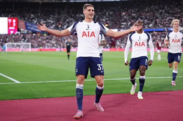 Micky van de Ven of Tottenham Hotspur scores his team's third goal