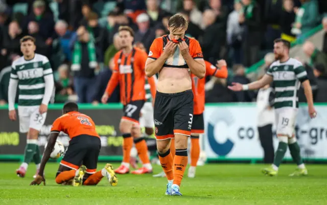 Dundee United led 1-0 and 3-1 at Easter Road
