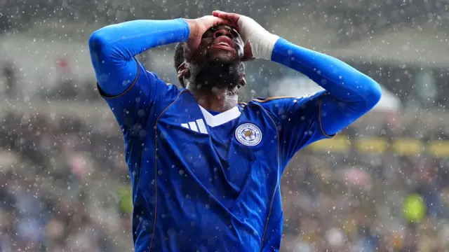 Leicester's Stephy Mavididi has his head in his hands