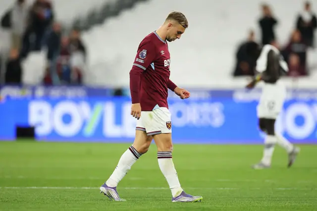 Jarrod Bowen of West Ham United looks dejected