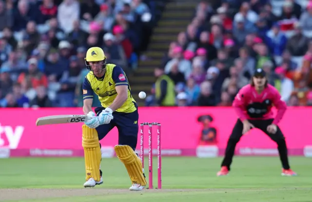 Chris Lynn batting against Somerset