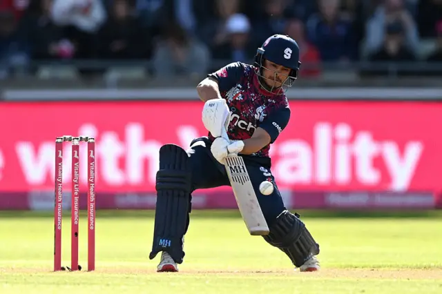 Ricardo Vasconcelos ramps the ball