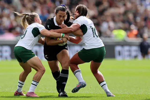 New Zealand running into defenders