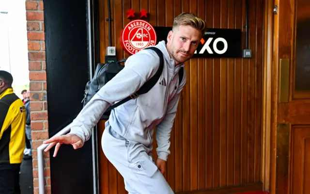 Stuart Armstrong arriving at Pittodrie