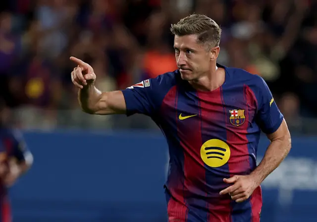 Robert Lewandowski celebrates