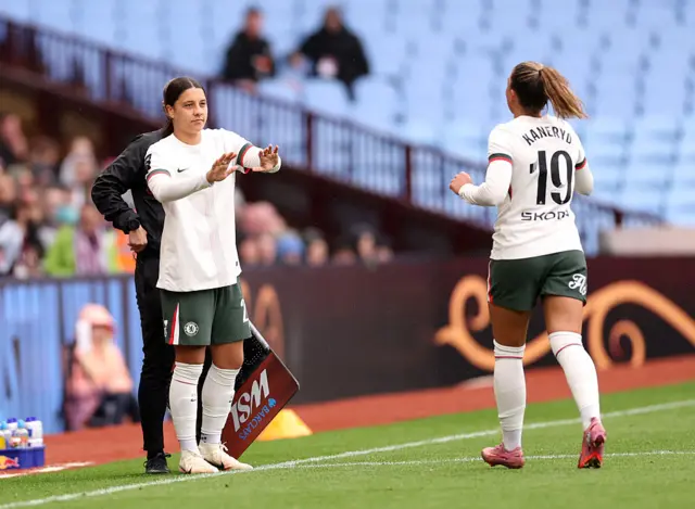 Sam Kerr replaces Johanna Rytting Kaneryd of Chelsea