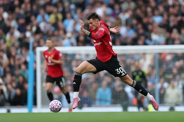 Benjamin Sesko of Manchester United runs with the ball