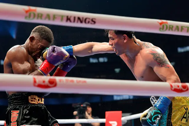 Lester Martinez punches Christian Mbilli