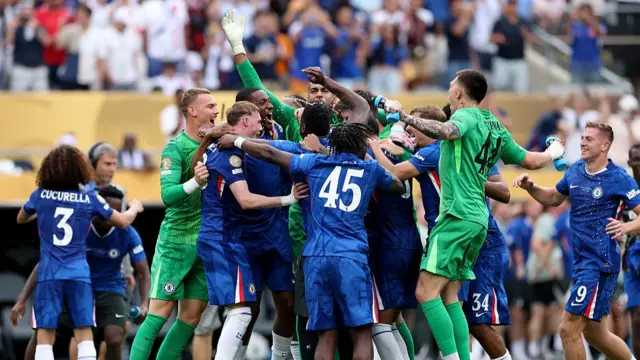 Chelsea v PSG celebration